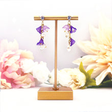 Load image into Gallery viewer, Trumpet Flower Bead Earring