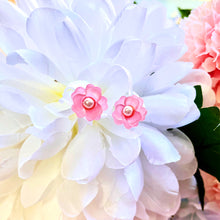 Load image into Gallery viewer, Flower Blossom Stud
