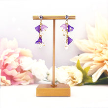 Load image into Gallery viewer, Trumpet Flower Bead Earring
