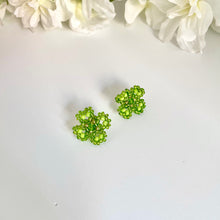 Load image into Gallery viewer, Clover Bead Earring

